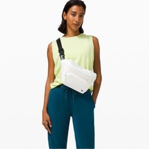 Rare find- Lululemon The Rest is Written Belt Bag 3L